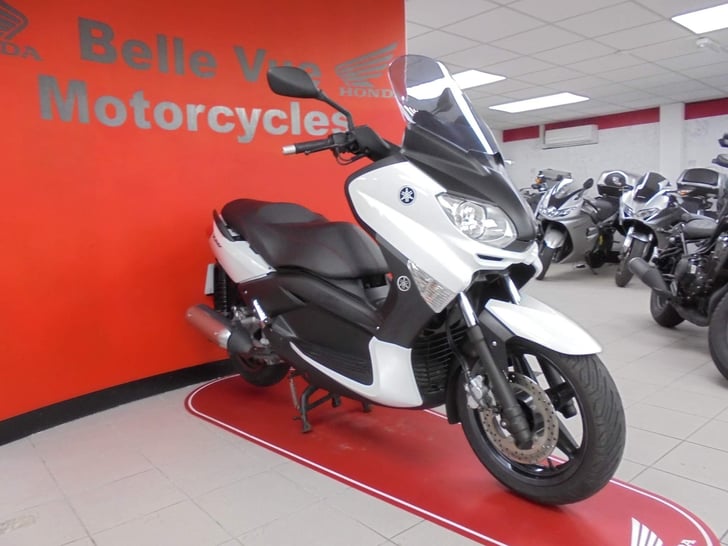 Yamaha XMAX 250
