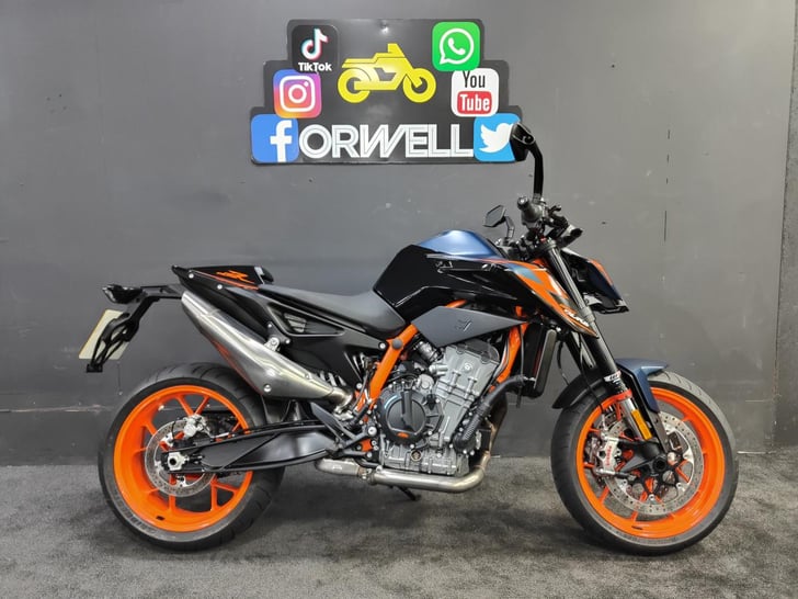 KTM 890 DUKE R 2022 
