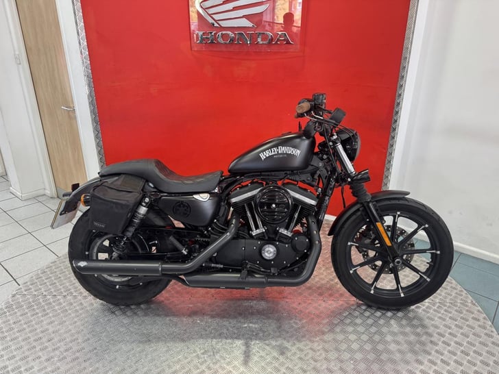 Harley-Davidson XL883N SPORTSTER IRON 