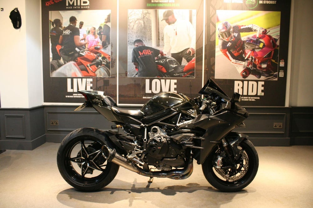 Used Kawasaki NINJA H2 NINJA H2 1000 for sale in Watford