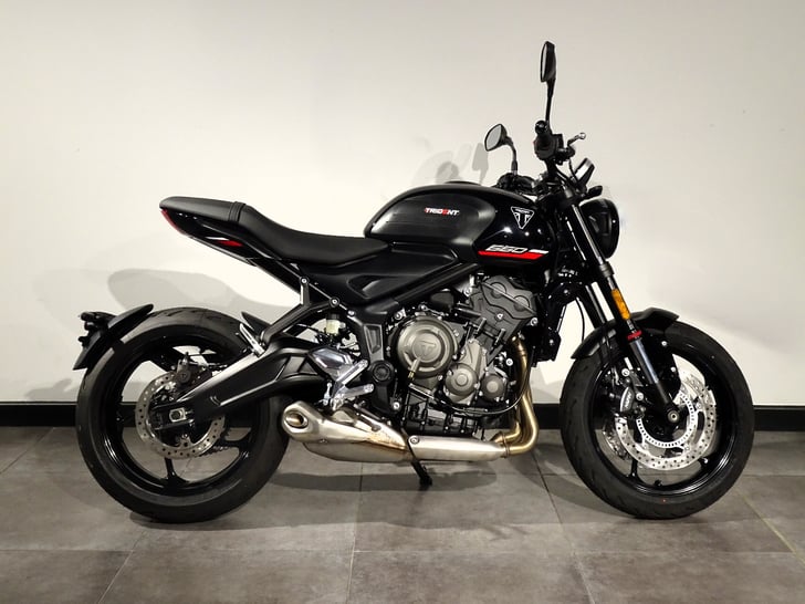 Triumph TRIDENT 660