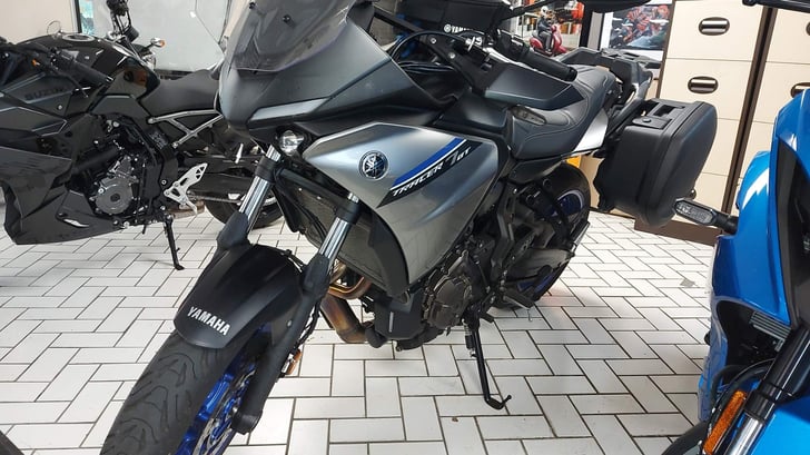 YAMAHA TRACER 7 700