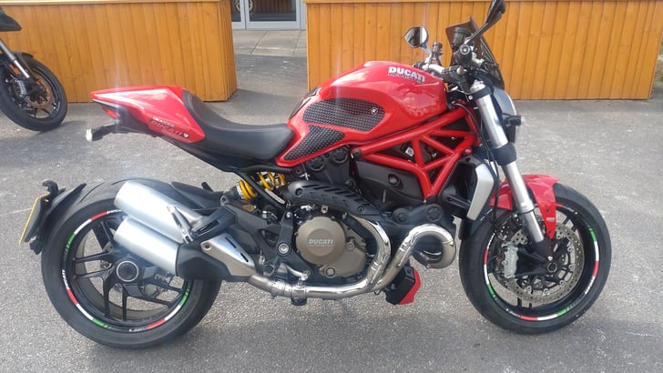 Ducati MONSTER 1200