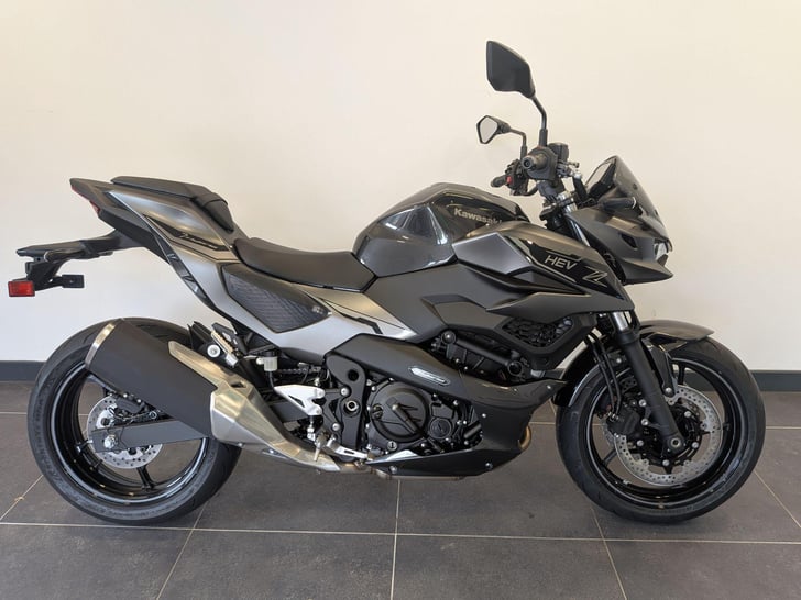 Kawasaki Z7 HYBRID 451 SUPERNAKED