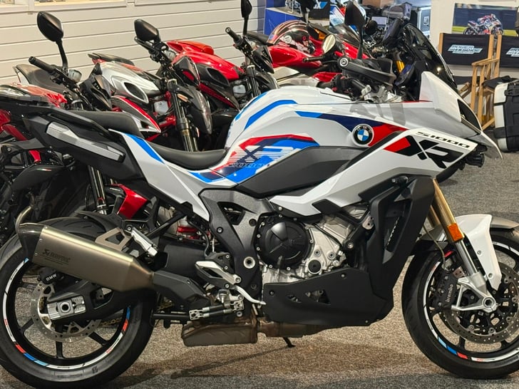 BMW S1000XR