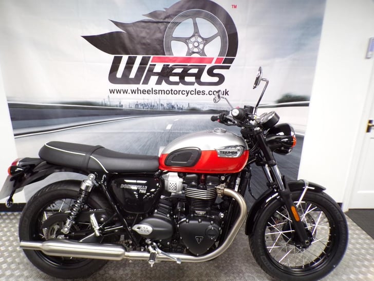 Triumph BONNEVILLE T100