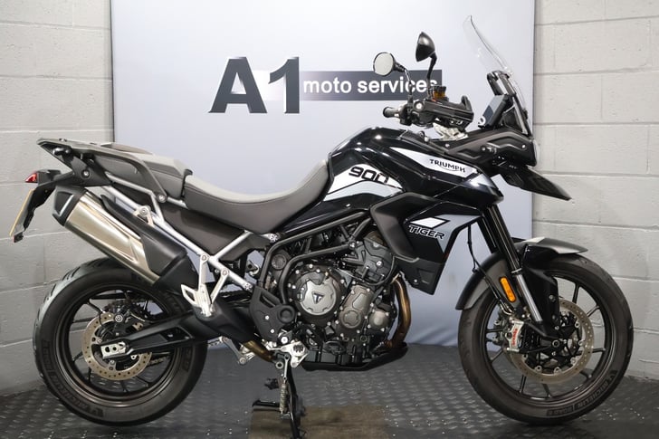 TRIUMPH TIGER 900 GT