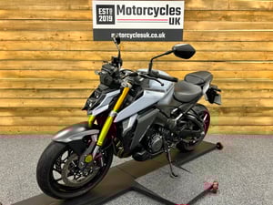 Used Suzuki GSX-S1000 GSX-S1000 for sale in Swindon | Image 2