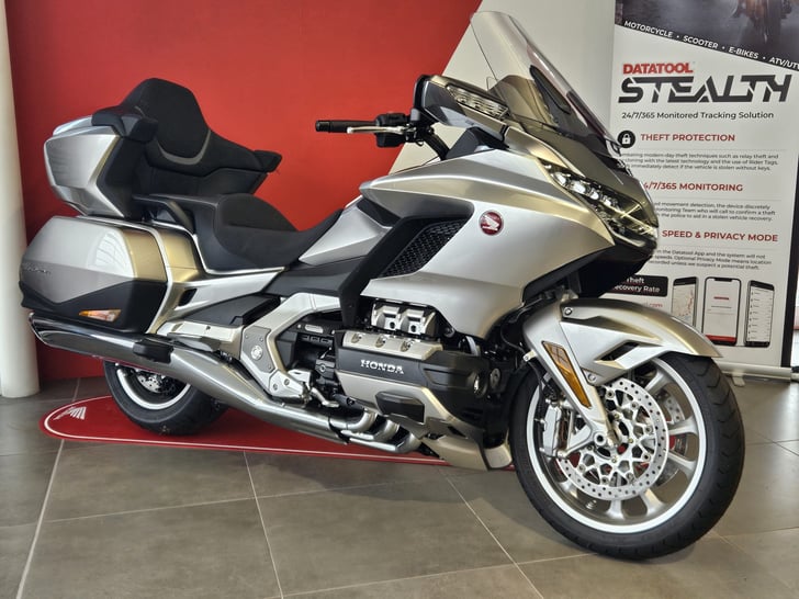 Honda GL1800 GOLD WING TOUR DCT