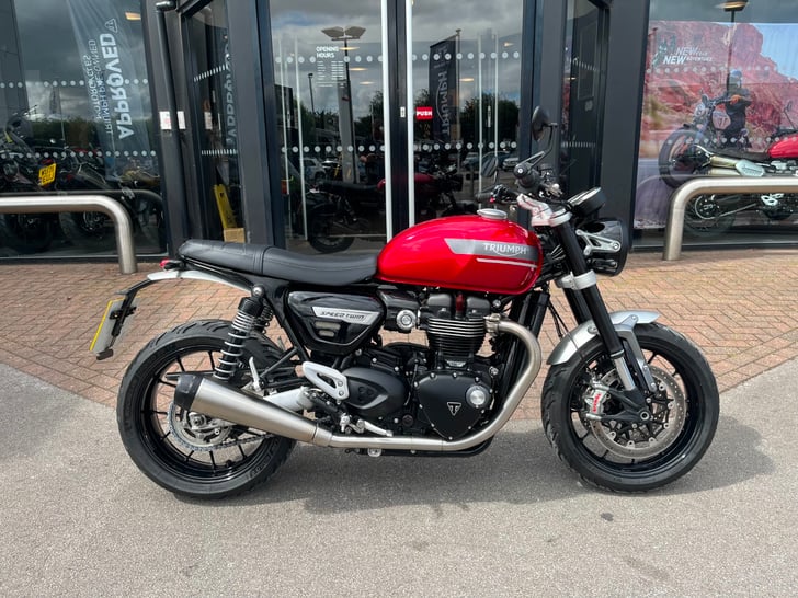 TRIUMPH SPEED TWIN 1200