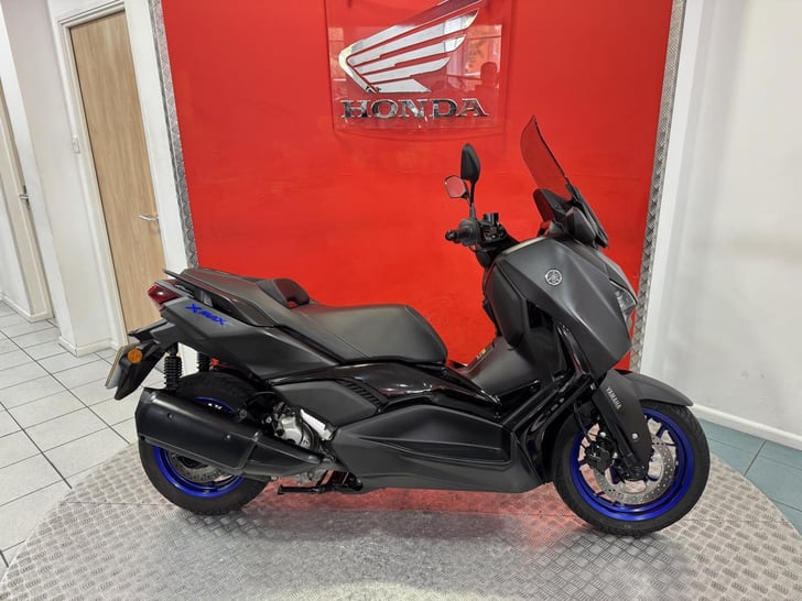 Yamaha XMAX 300