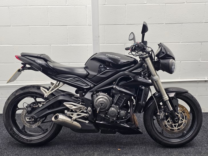 Triumph STREET TRIPLE S