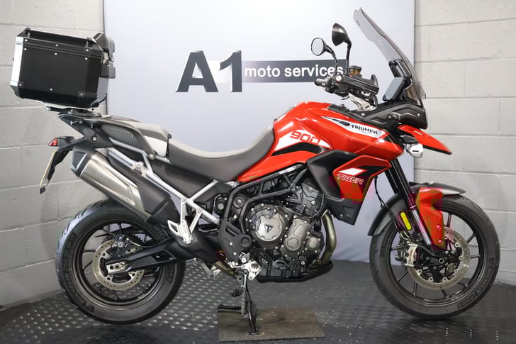 TRIUMPH TIGER 900 GT PRO