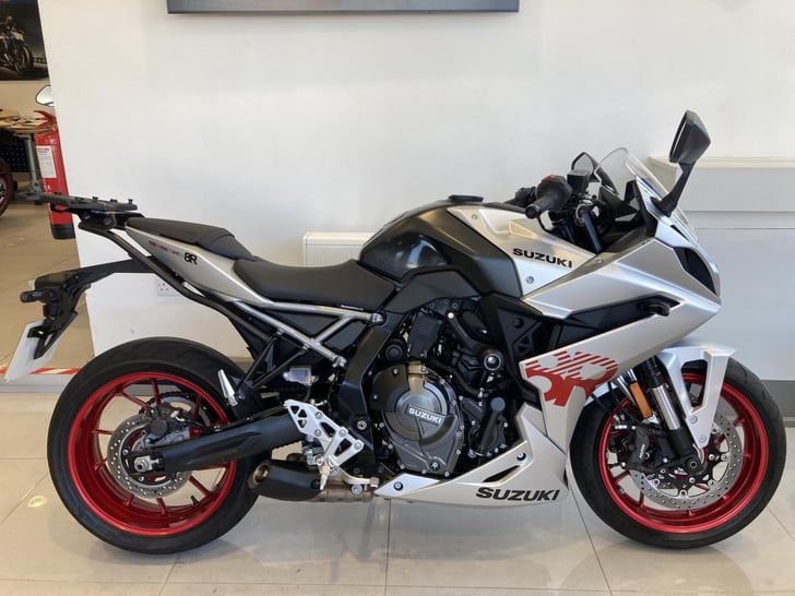 Suzuki GSX 800 FRQM4 GSX-8R 