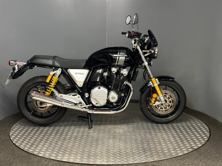 Honda CB1100 RS