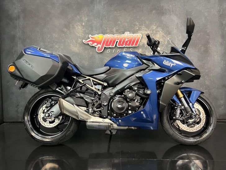 Suzuki GSX-S1000GT+