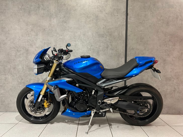 Triumph STREET TRIPLE 675 R ABS