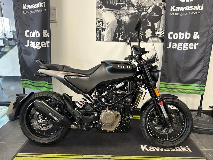 Husqvarna SVARTPILEN 401