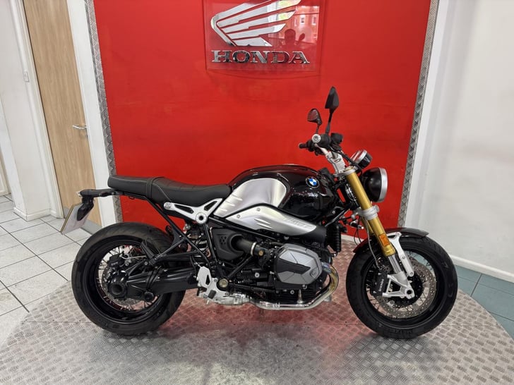 BMW R NINE T