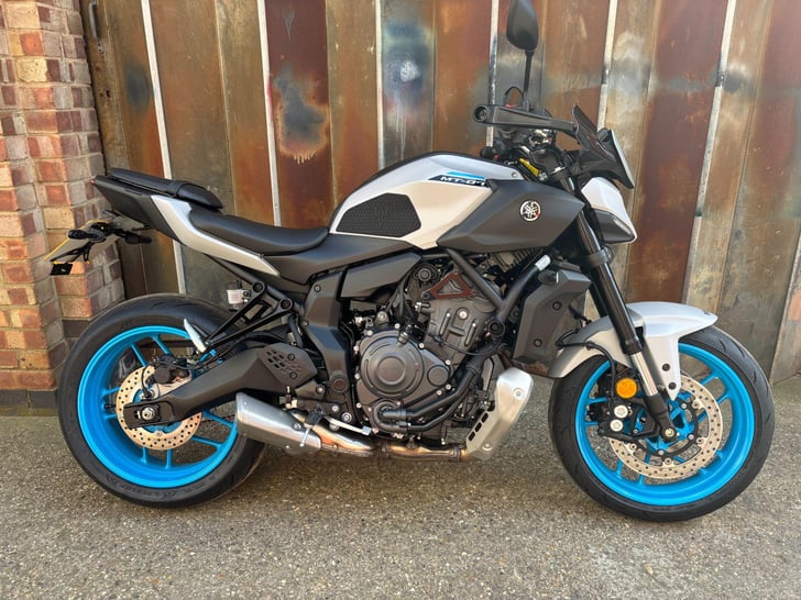 YAMAHA MT-07 700 HYPER-NAKED