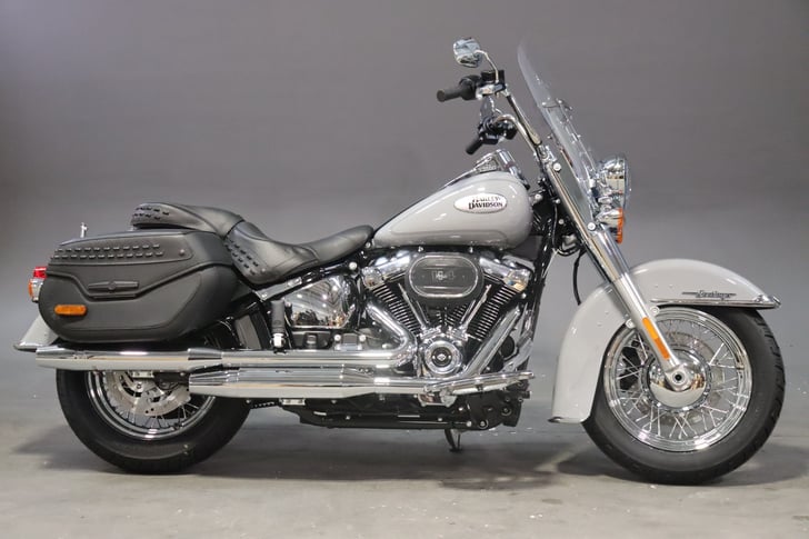 Harley-Davidson SOFTAIL FLHCS HERITAGE CLASSIC 114