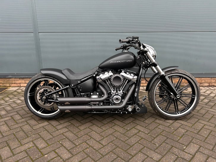 Harley-Davidson SOFTAIL FXBRS BREAKOUT 114
