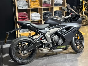 Used Triumph DAYTONA 660 DAYTONA 660 for sale in Stoke On Trent | Image 2