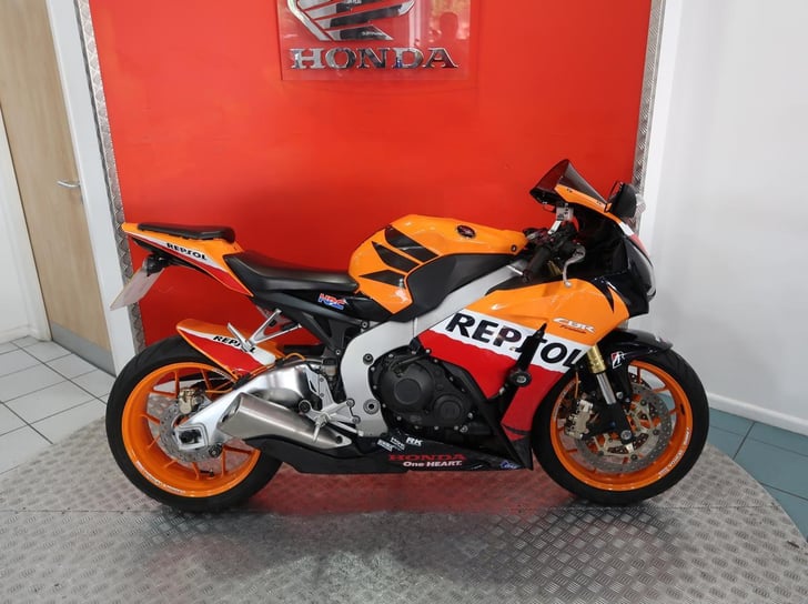 Honda CBR1000RR FIREBLADE