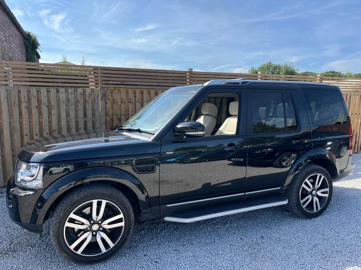 Land Rover DISCOVERY 4 for sale in Chesterfield