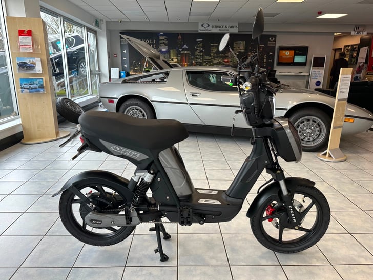 Eskuta SX-250 Series III EAPC Electric Bike