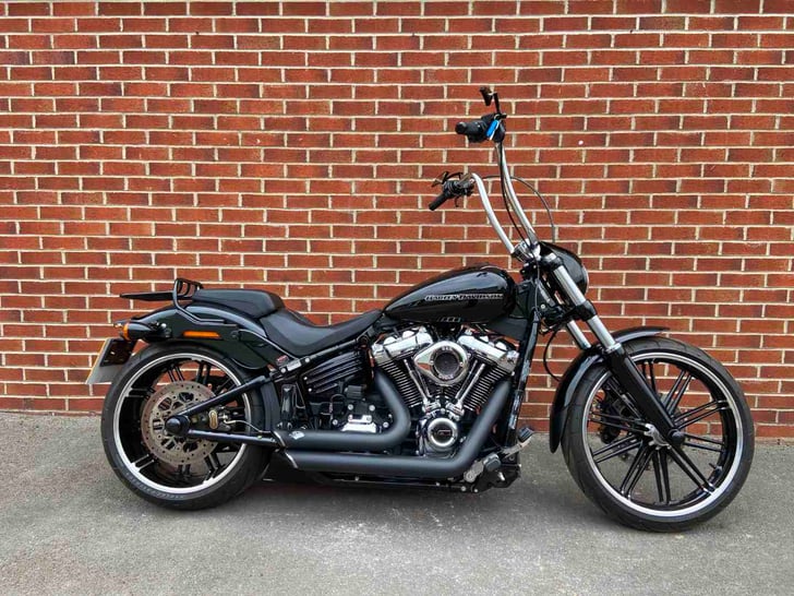 HARLEY-DAVIDSON FXBRS BREAKOUT 114 1868 1 