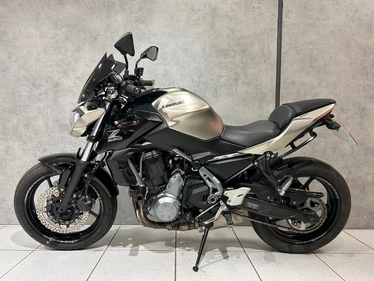 KAWASAKI Z650