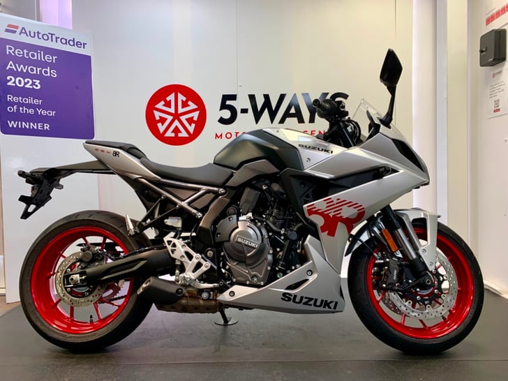 Suzuki GSX-8R