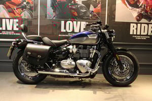 Used Triumph SPEEDMASTER 1200 SPEEDMASTER 1200 for sale in Watford | Image 2