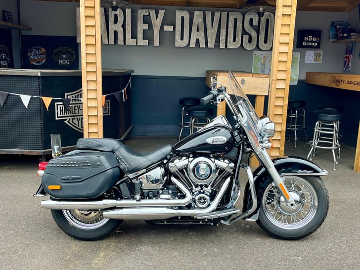 Harley-Davidson SOFTAIL 1745 FLHC HERITAGE CLASSIC