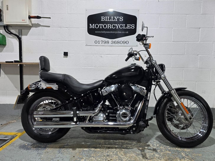 HARLEY-DAVIDSON SOFTAIL 1745 FXST STANDARD
