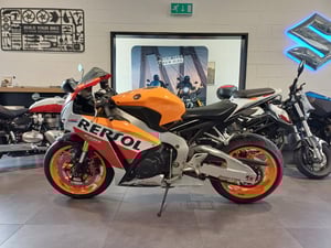 Honda CBR1000RR FIREBLADE