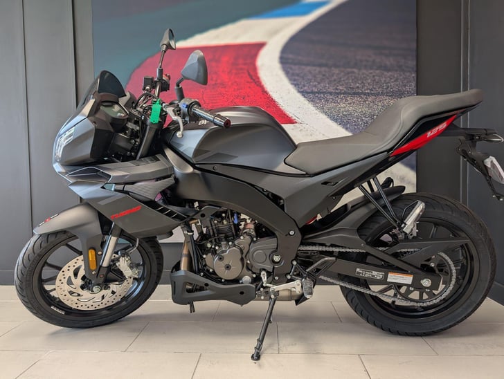 Aprilia TUONO 125