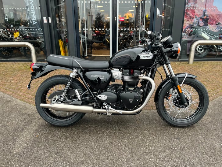 Triumph BONNEVILLE T100