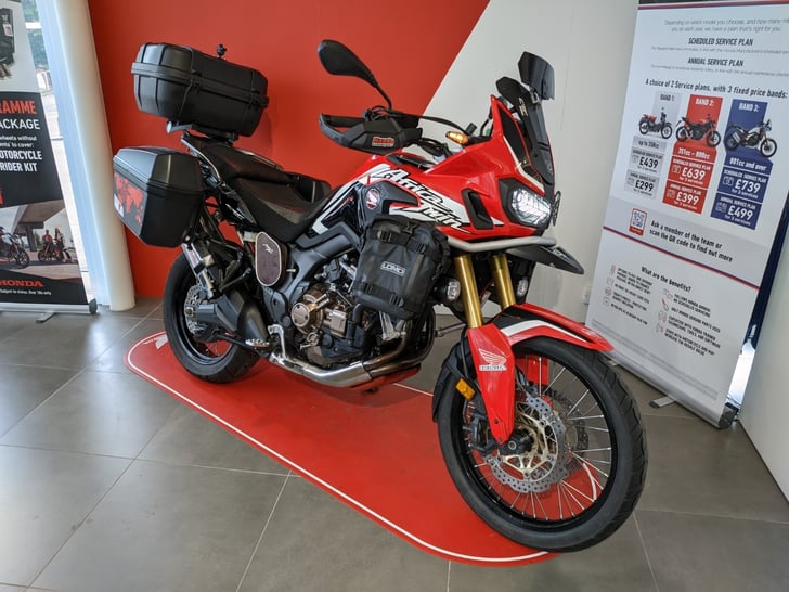 HONDA CRF1000L AFRICA TWIN DCT