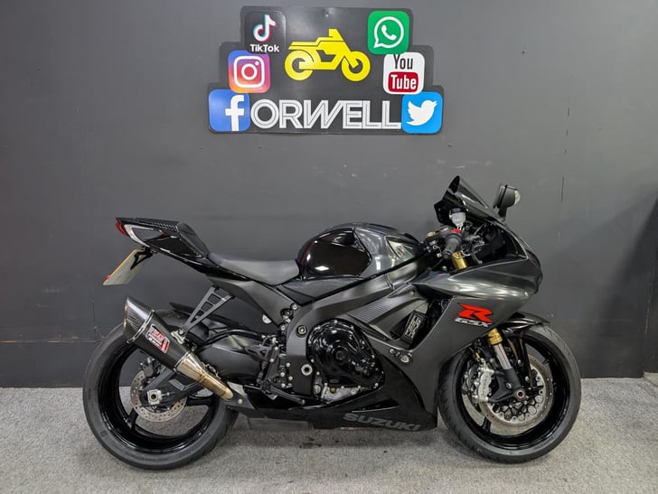 Suzuki GSX-R750 L6 