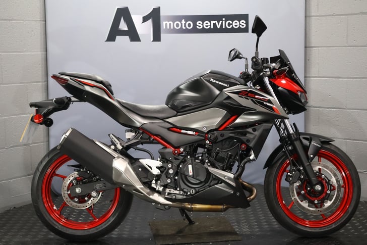 KAWASAKI Z500
