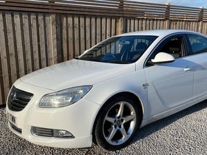 Used Vauxhall INSIGNIA INSIGNIA 2.0 CDTI ECOFLEX SRI VX LINE NAV EURO 5 (S/S) 5DR for sale in Chesterfield | Image 2
