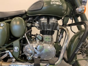 Used Royal Enfield CLASSIC 500 BATTLE GREEN CLASSIC 500 BATTLE GREEN for sale in Gateshead  | Image 2