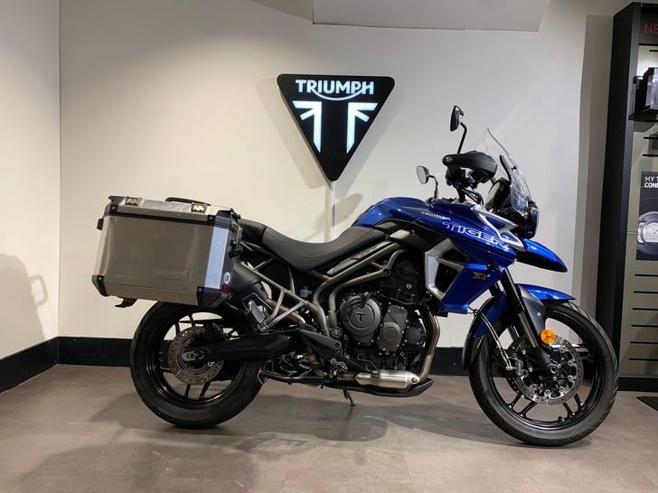 TRIUMPH TIGER 800 XRX