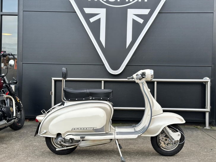 Lambretta LI 