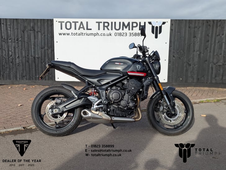 TRIUMPH TRIDENT 660