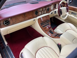 Used Bentley ARNAGE ARNAGE 4.4 V8 4DR for sale in Chesterfield | Image 3