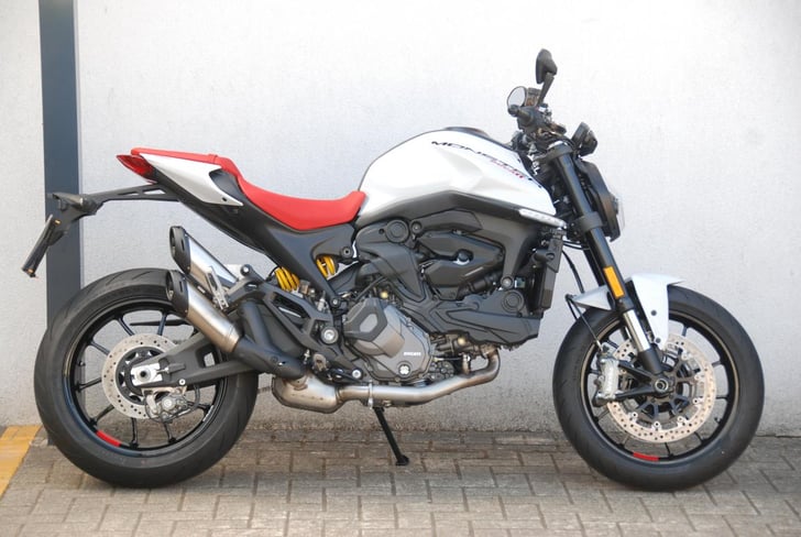 Ducati MONSTER