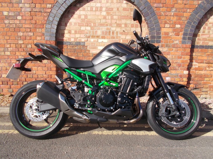 KAWASAKI Z900